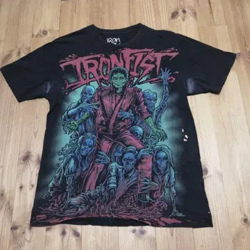 IRON FIST 좀비 프린트 티셔츠