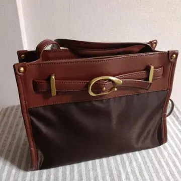 브라운 숄더백 가죽 나일론