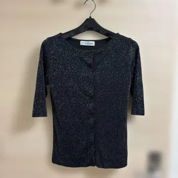 Doux Souvenir 라메 믹스 오버솔 소매 탑