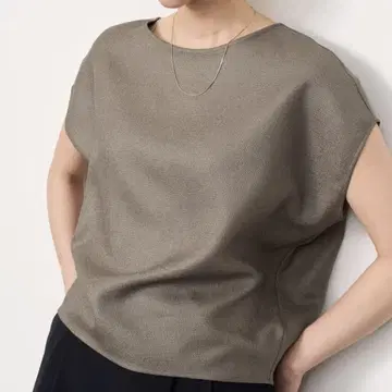 소주 soeju 리네라 숏 슬리브 코쿤 블라우스 카키 브라운
