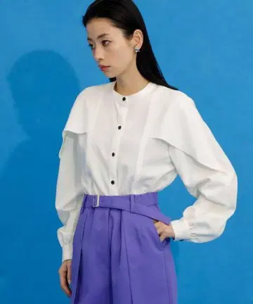 케이프 턱 콤비 블라우스 화이트