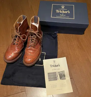 Tricker's 윙팁 부츠
