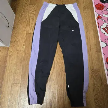GUESS 컬러 블록 조거 팬츠