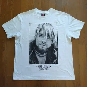 커트 코베인 Kurt Cobain 추모 화이트 6741