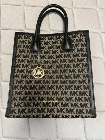 마이클코어스 MK 로고 핸드백