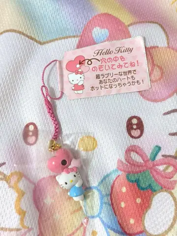 헬로키티 하트 구멍