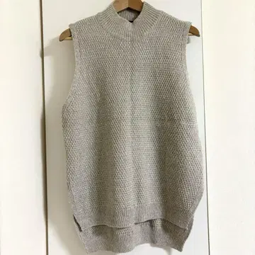 DouDou 두두 니트 슬리브리스 베이지