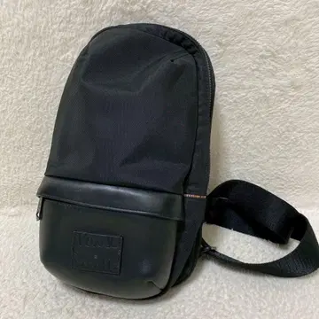 폴 스미스 바디백 어반 커뮤터 가죽 사선 가방 로고