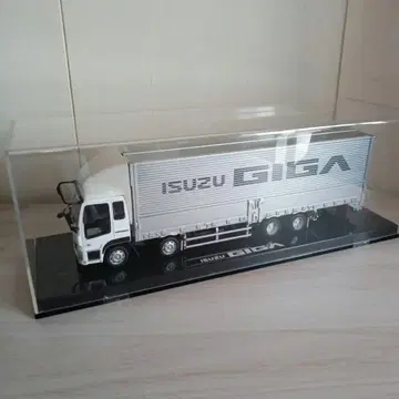 ISUZU 이스즈 GIGA 기가 미니카 트랙 1/43