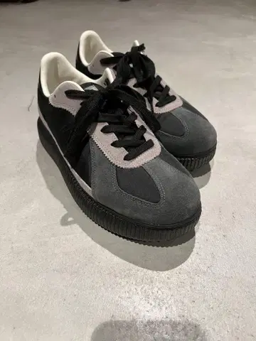 오니츠카타이거 delecity 스니커즈 25.5cm