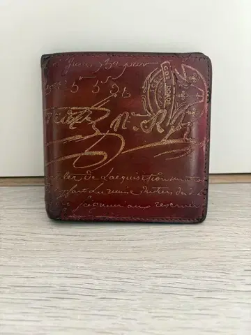 벨루티 Berluti 캘리그래피 두겹 접이식 지갑 버건디 파티네