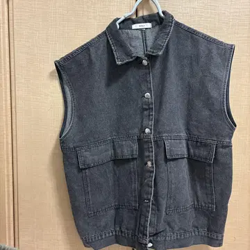 NOWLE 다크 그레이 데님 베스트