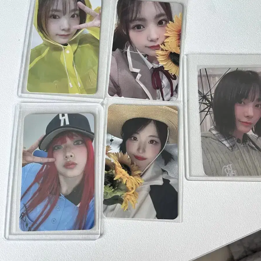 QWER I'm on your side, a magenta ID photo even if the whole