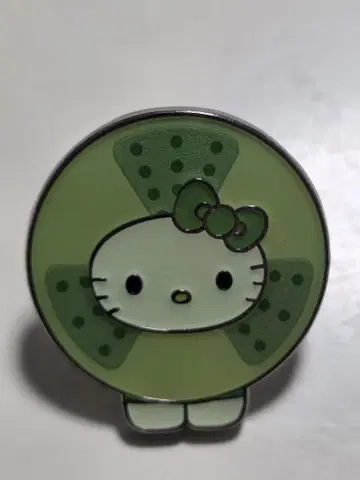 헬로키티 조류 핀 배지 [카자구루마케이소] Algae x 헬로키티