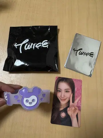 TWICE SANA 러버 밴드 혜택 카드 포함