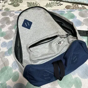 참스 백팩