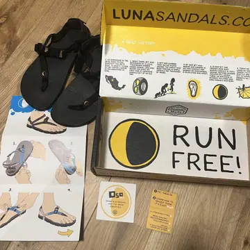 LUNA SANDALS 블랙 샌들 오소프라코 6 25cm