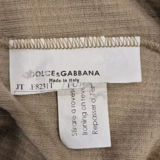 〈Dolce & Gabbana〉シャツ コットン ロゴプレート（関税込み） DOLCE&GABBANA コットンTシャツ プレート - メルカリ