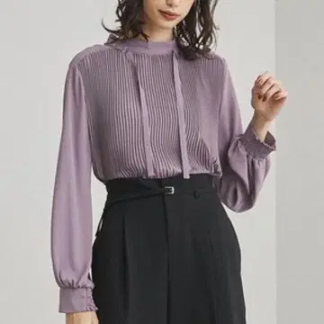유나이티드 도쿄 투 페이스 플리츠 블라우스