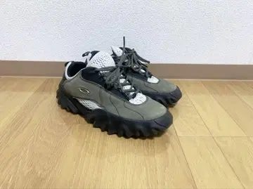 오클리 팩토리 팀 촙 소