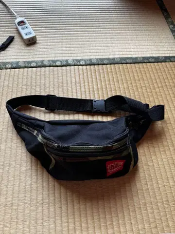 바디백 카모플라쥬 지퍼 블랙