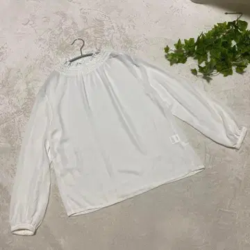 662 네이비 [M] 옷깃 셔링 블라우스 퍼프 슬리브