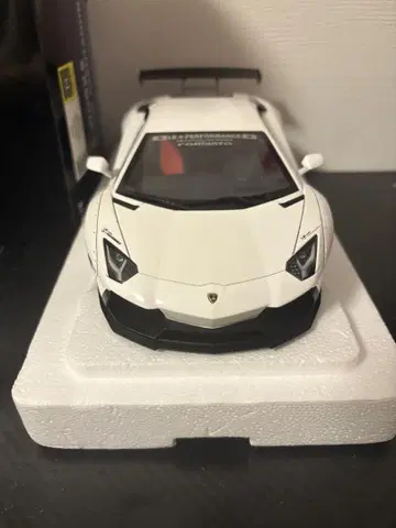 오토 아트 1/18 람보르기니