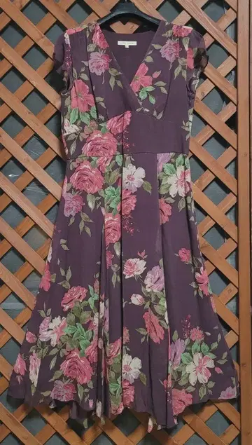 LAURA ASHLEY 퍼플 플라워 프린트 원피스