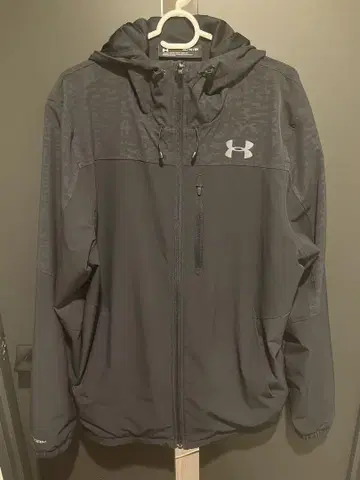 Under Armour 후드 자켓 블랙