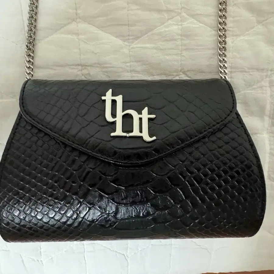 【threetimes】 Mini moon bag ★関税込み★大人気★ THREETIMES | 쓰리타임즈 Threetimes Mini Moon Bag on Bunjang