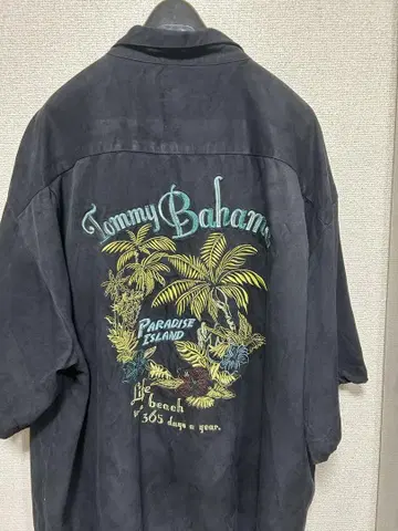 Tommy Bahama 블랙 알로하 셔츠 자수