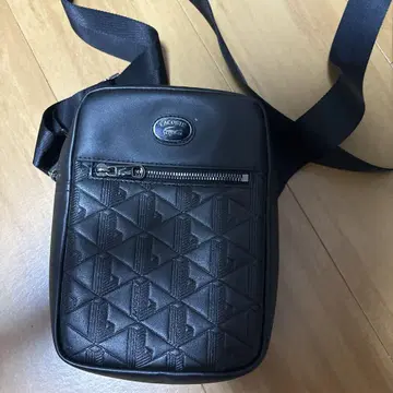 라코스테 블랙 숄더백