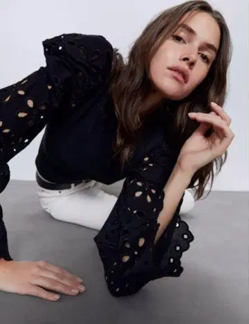 ZARA 자라 자수 벌룬 슬리브 스웨터 S 블랙