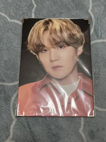 MAP OF THE SOUL ONE SUGA 프리미엄 사진