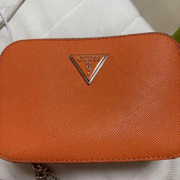GU 오렌지 숄더백