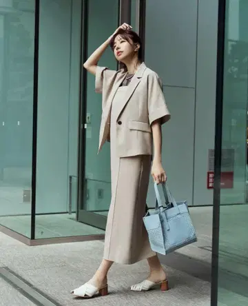 Lounie 린넨 느낌의 반팔 자켓 & 점퍼 스커트 셋업