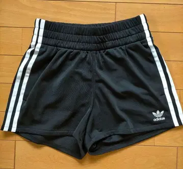 아디다스 오리지널스 저리 숏 팬츠 S 블랙 여성용 하프