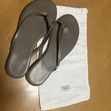 TKEES 가죽 플립플랍 샌들