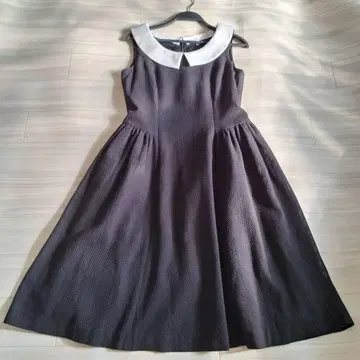 M'S GRACY 화이트 카라 사이드 개더 원피스 서클 레이스
