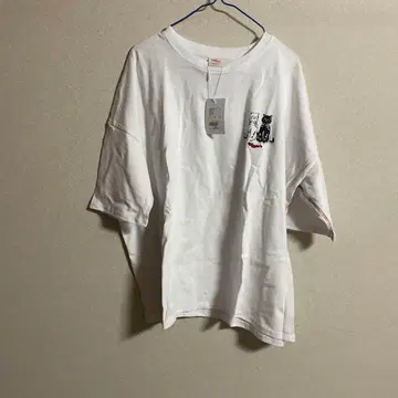 이번 시즌 최신작 니코 앤드 (위글위글) 콜라보 모티브 티셔츠