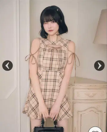 미셸 마카롱 프론트 오픈 체크 미니 원피스 베이지 루루루