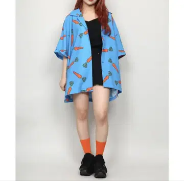USED 사이즈 2 PUNYUS 인삼 패턴 오버 사이즈 셔츠 반팔