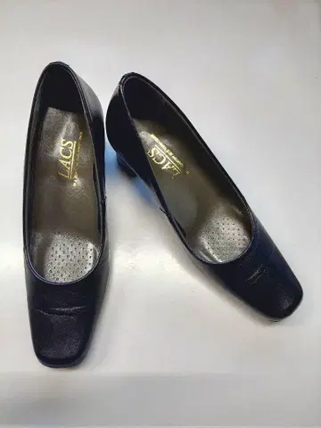 LAGS 블랙 가죽 로퍼 4cm 힐