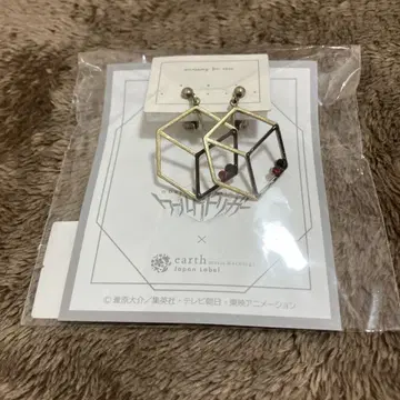 월드 트리거 큐브 모티브 귀찌 다크 브라운