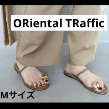 Oriental Traffic 메탈 모티브 플랫 샌들 M 사이즈