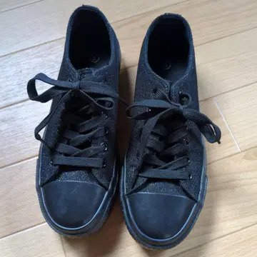 블랙 캔버스 스니커즈 rps