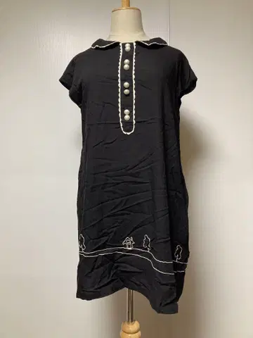POU DOU DOU 슬리브리스 튜닉 표기 사이즈 M 자수 무늬입니다.