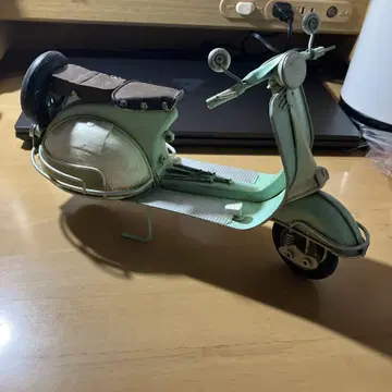 레트로 그린 컬러 스쿠터 모형 약 15cm