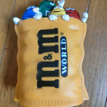 M&M WORLD 캐릭터 저금통