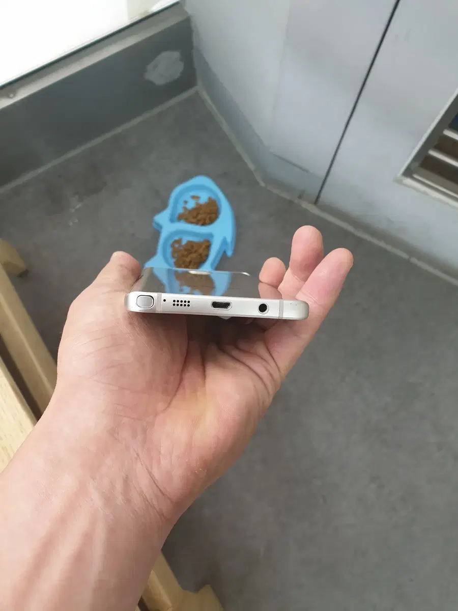 Product Details - 4